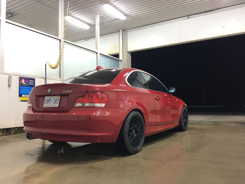 Proof that I do occasionally clean my cars.